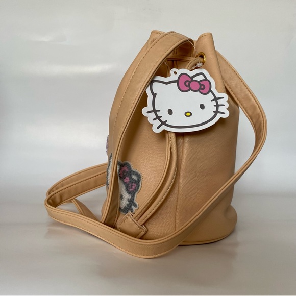 Hello Kitty bucket bag - Picture 2 of 14